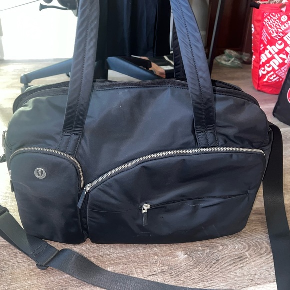 lululemon athletica Bags Lululemon Curved Lines Duffle 295l No